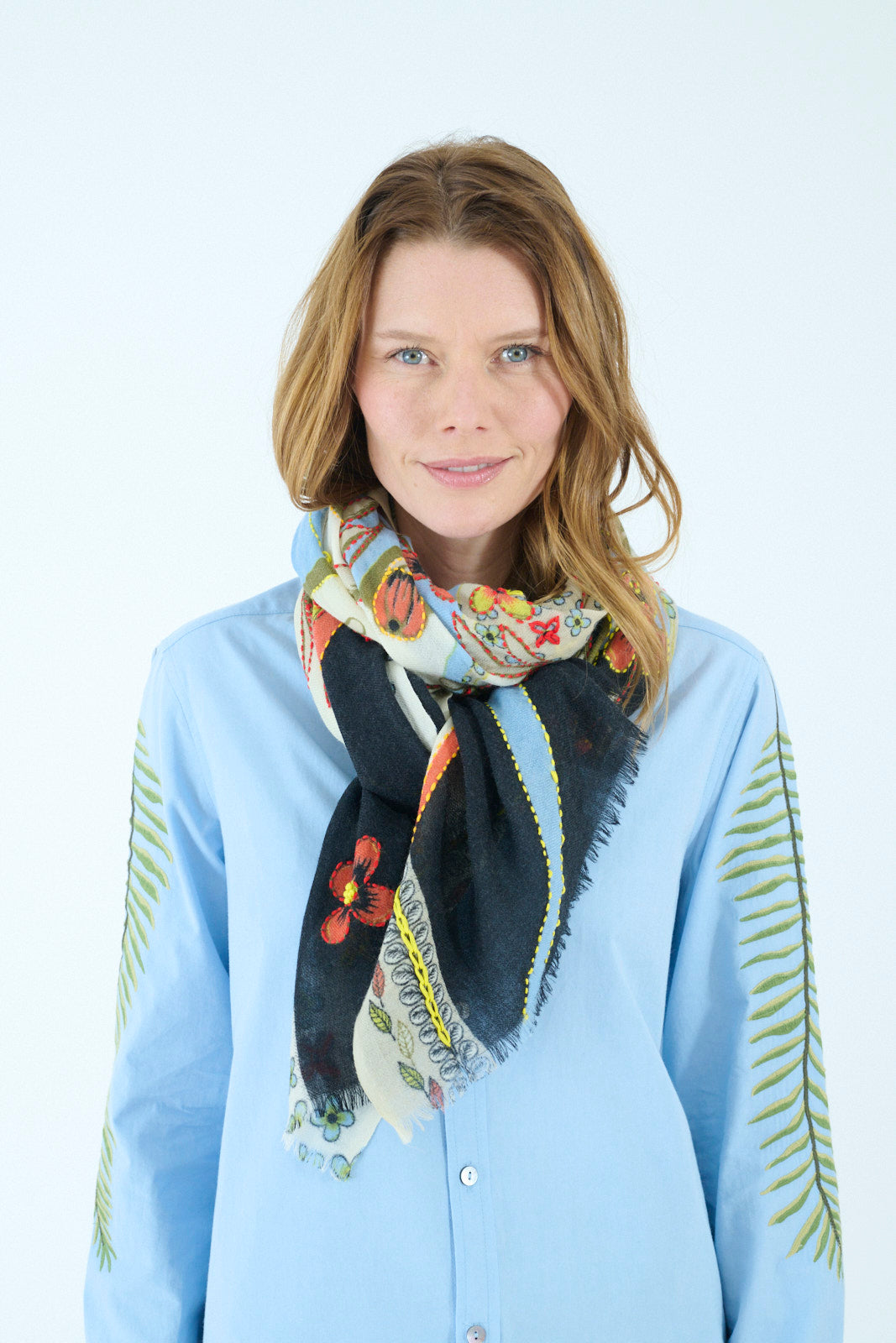 Storiatipic Embroidered Wool Scarf - Ariane Blue