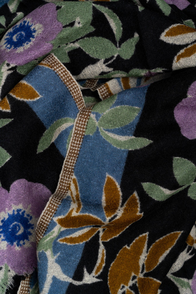 Épice Design Paris Wool Scarf - Black Flowers